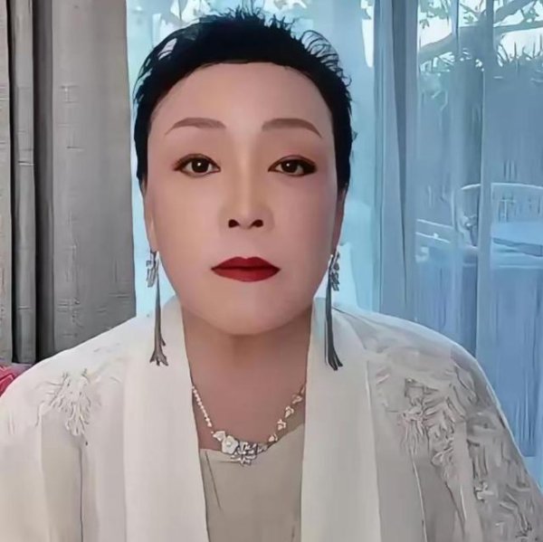 炒股在线配资 全网都猜错了！张兰突然停更阿姨被临时调休，真相是汪小菲的用心